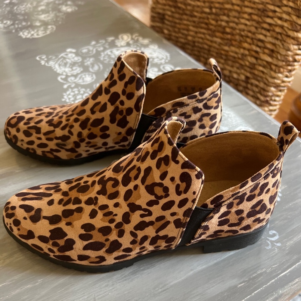 Dr. Scholl’s leopard print ankle boot